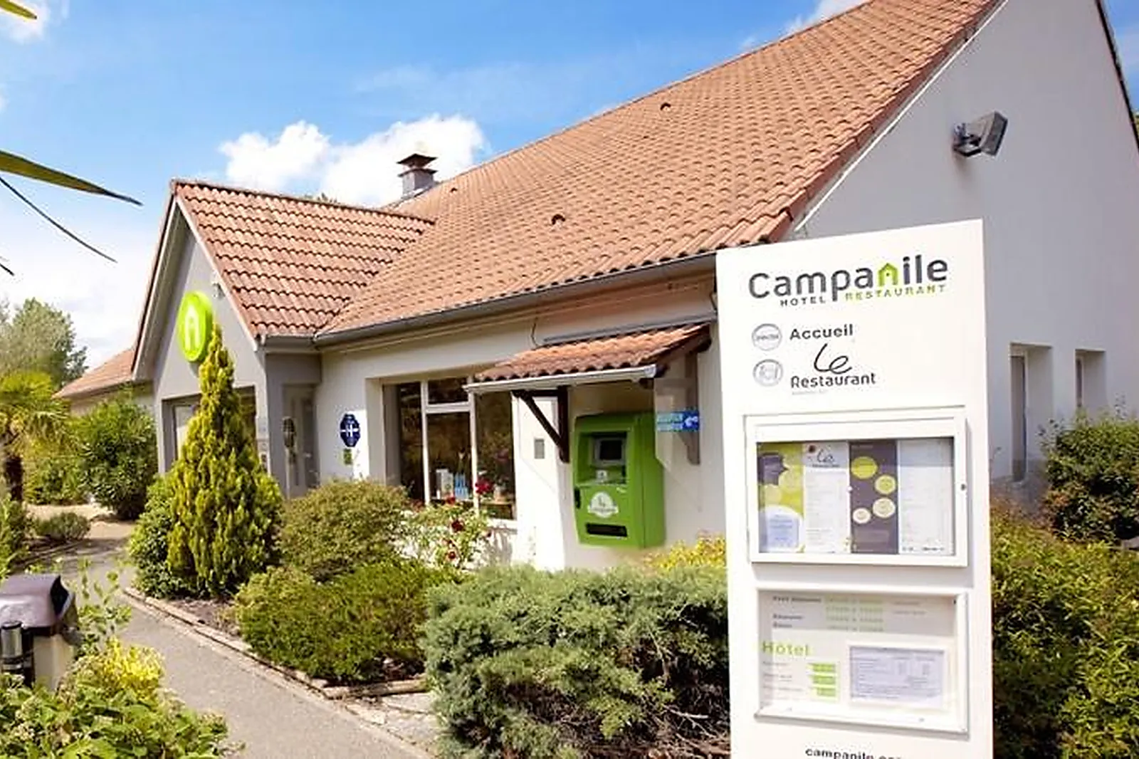 Lieux événementiels, CAMPANILE AUCH