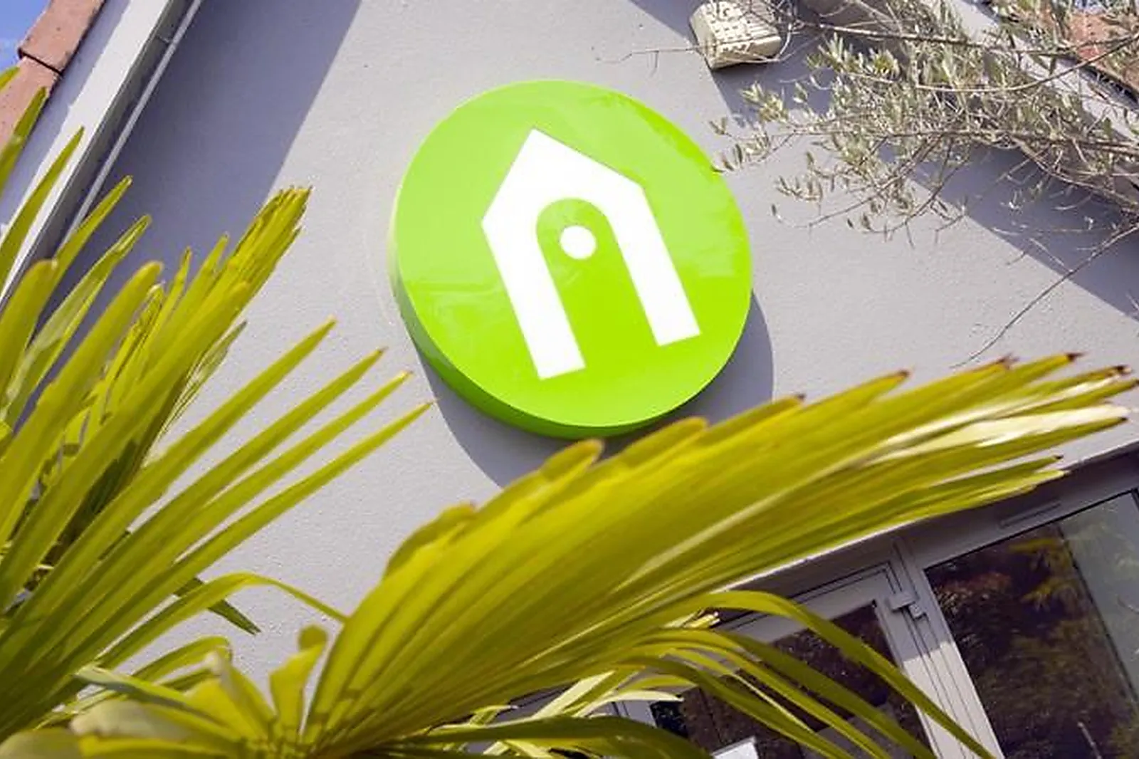 Lieux événementiels, CAMPANILE AUCH