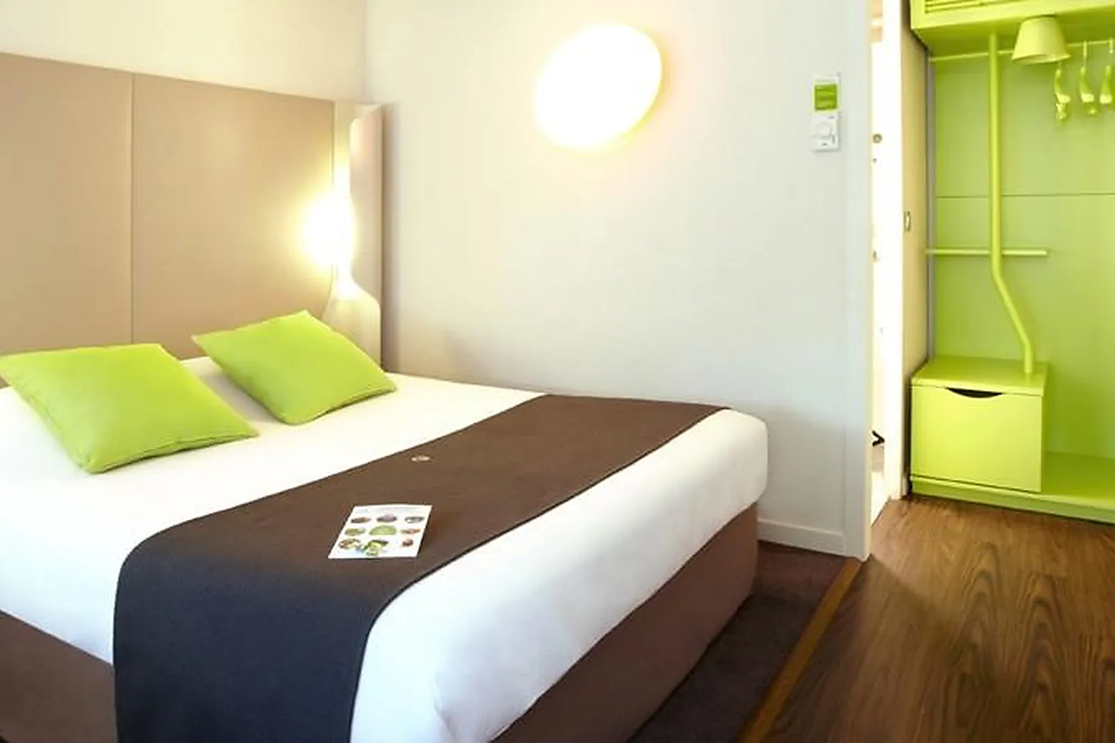 Lieux événementiels, CAMPANILE AUCH