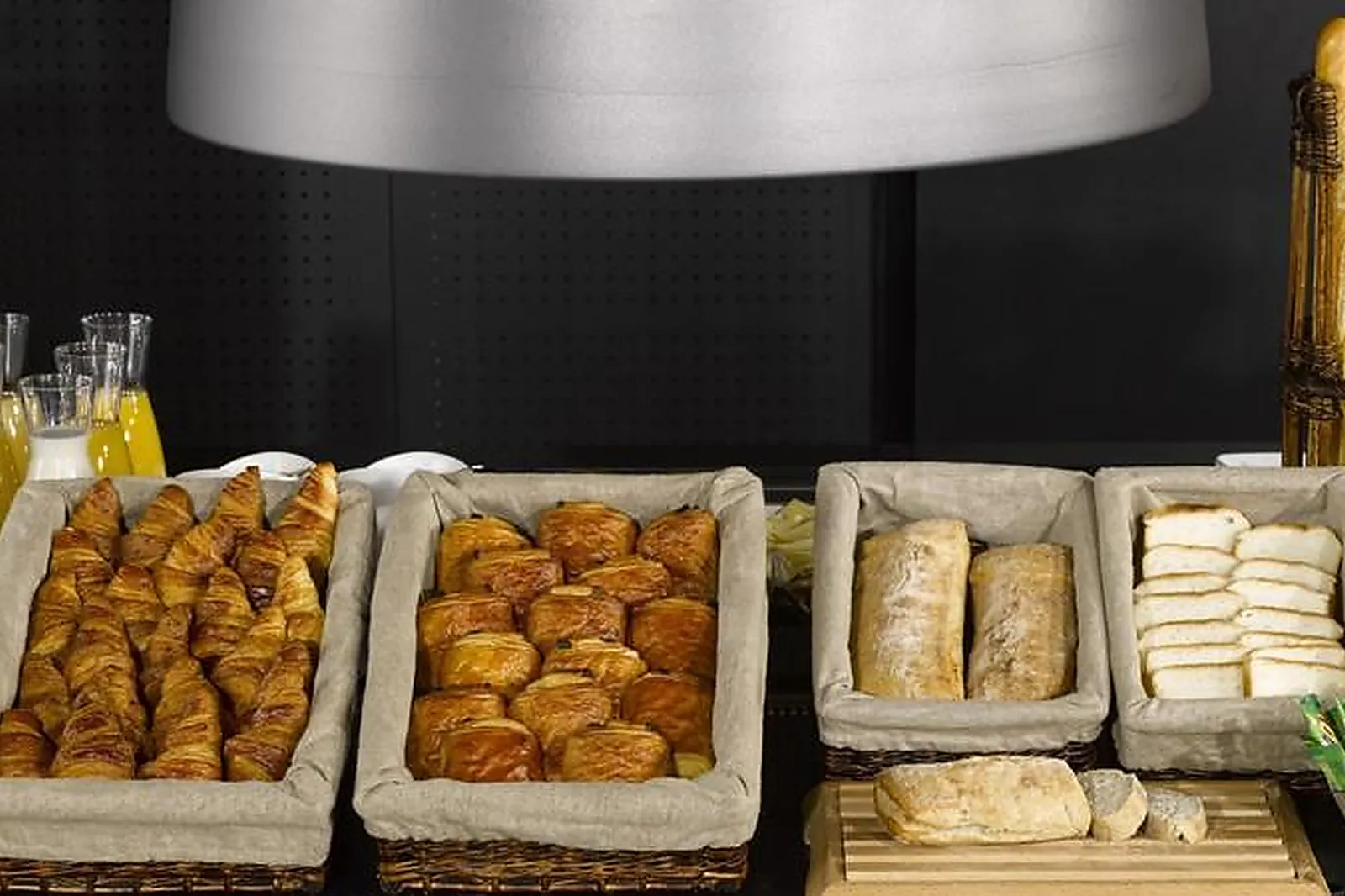 Lieux événementiels, CAMPANILE AUCH