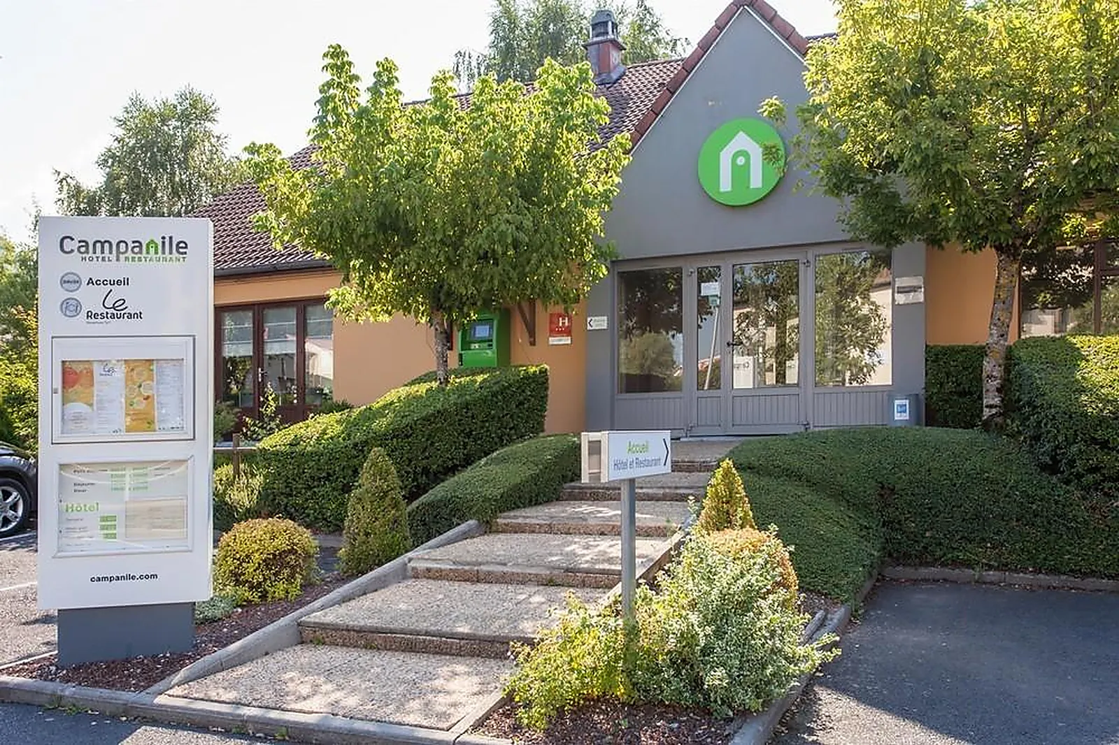 Lieux événementiels, CAMPANILE AURILLAC