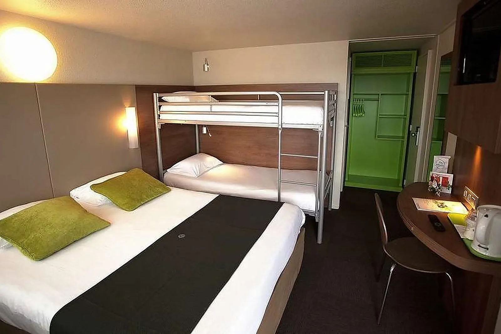 Lieux événementiels, CAMPANILE AVALLON