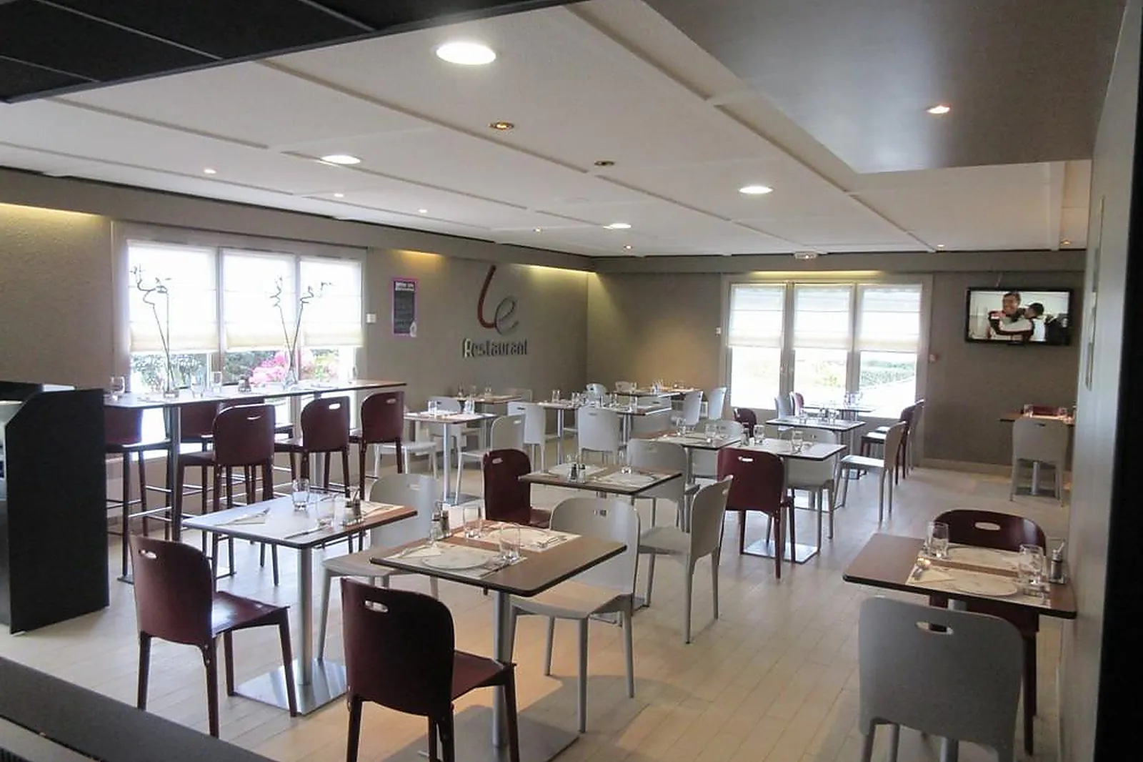 Lieux événementiels, CAMPANILE BAYEUX