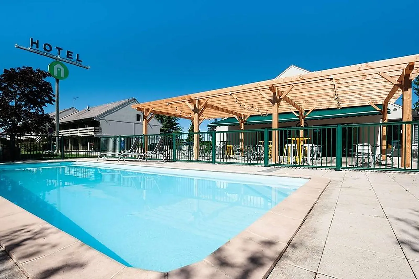 Lieux événementiels, CAMPANILE BEAUNE