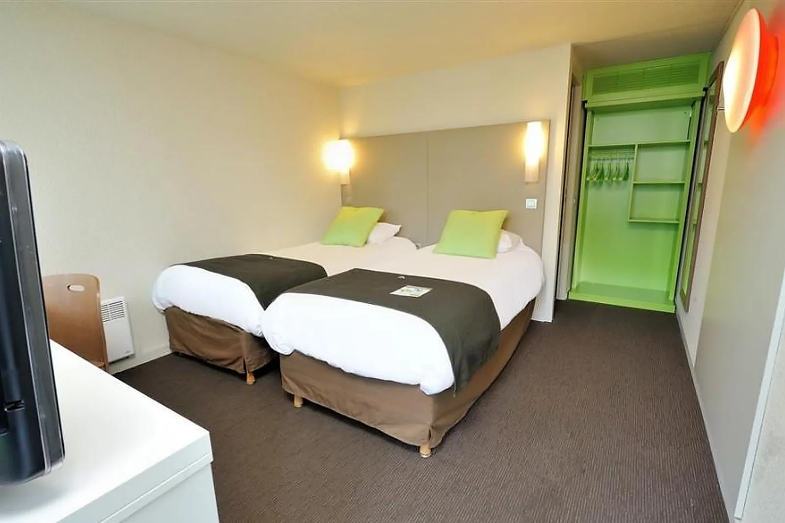 Lieux événementiels, CAMPANILE BEAUVAIS