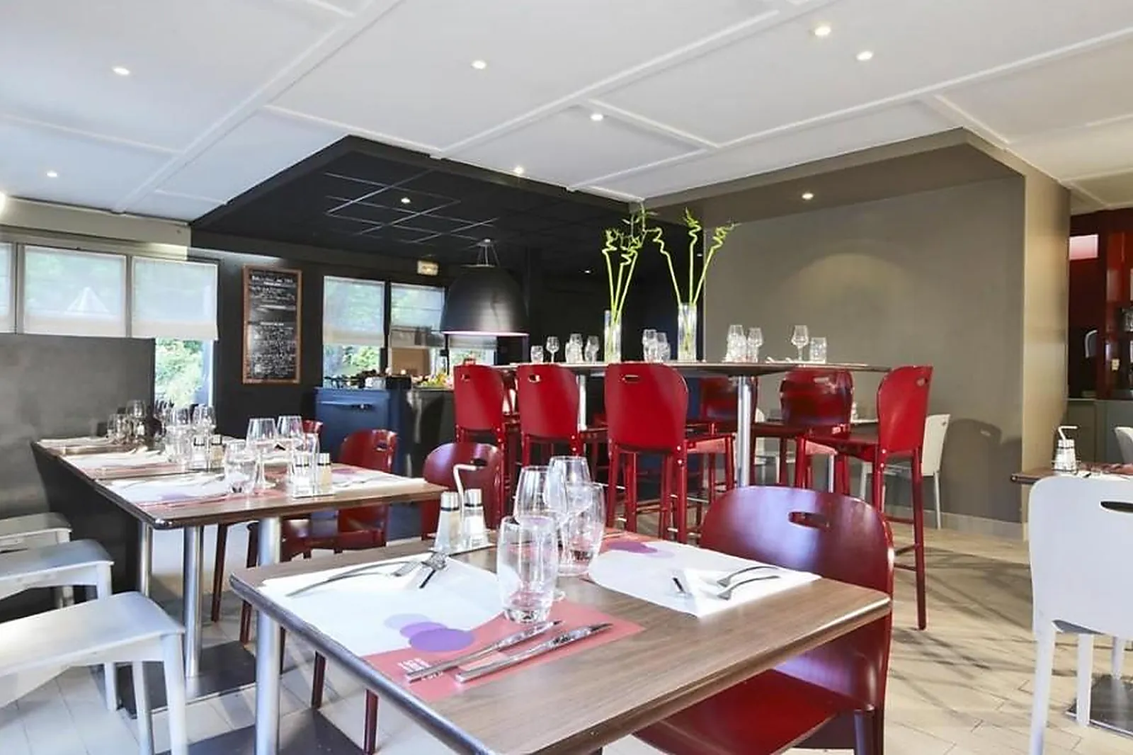 Lieux événementiels, CAMPANILE BEAUVAIS