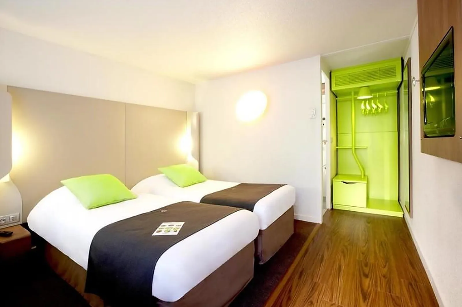 Lieux événementiels, CAMPANILE BEAUVAIS