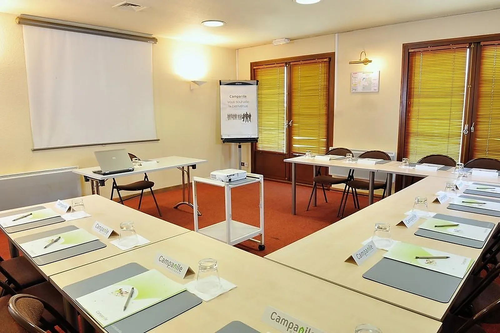 Lieux événementiels, CAMPANILE BERGERAC