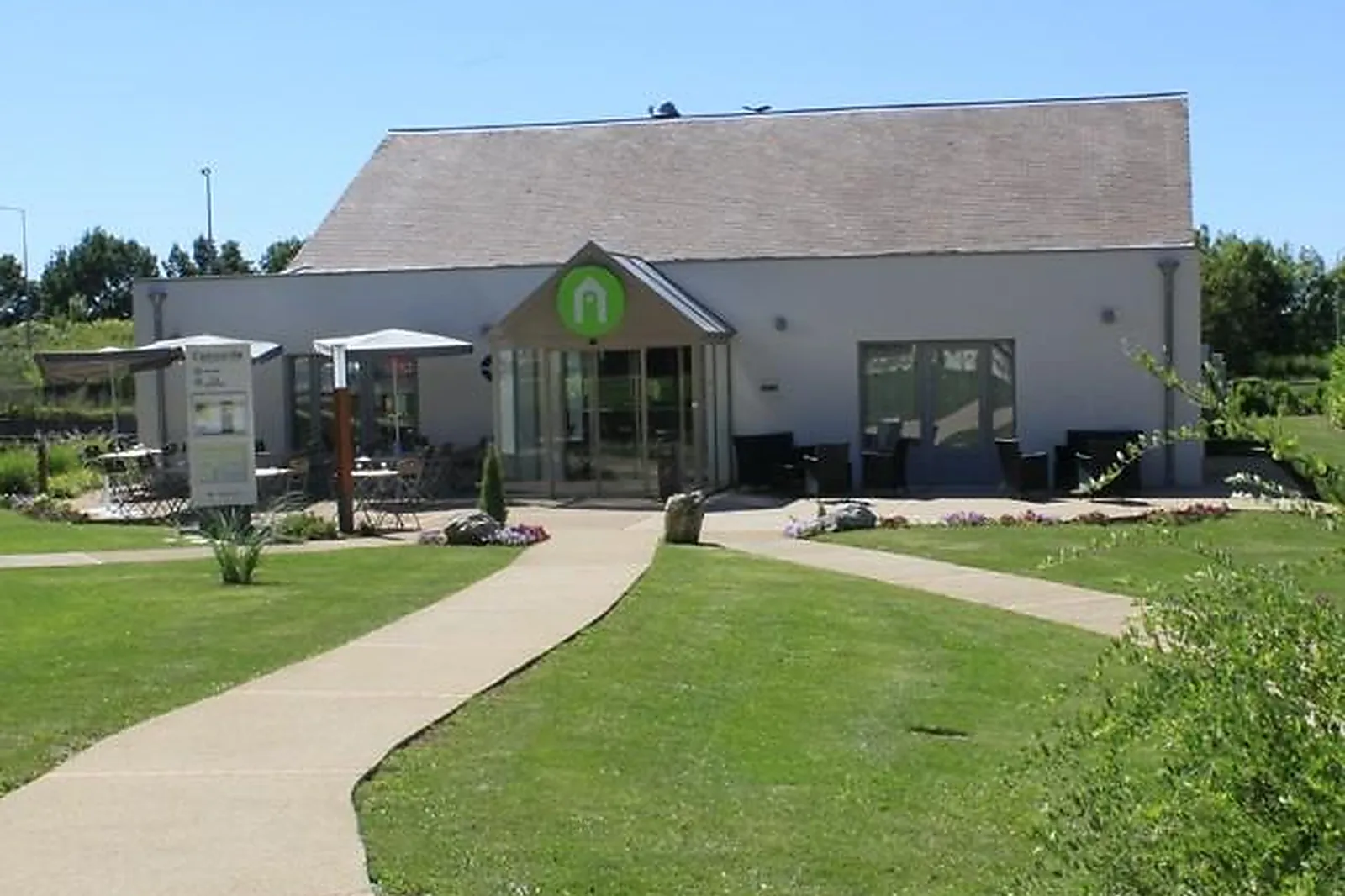 Lieux événementiels, CAMPANILE BESANÇON NORD