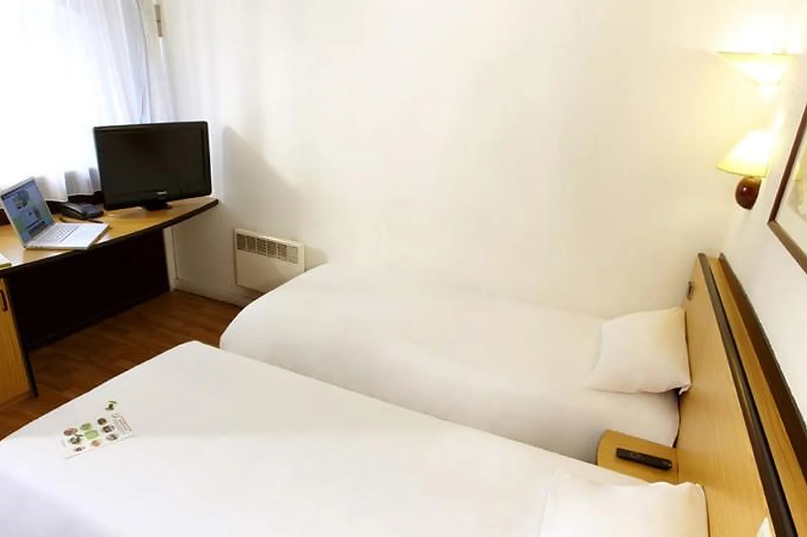 Lieux événementiels, CAMPANILE BESANÇON NORD