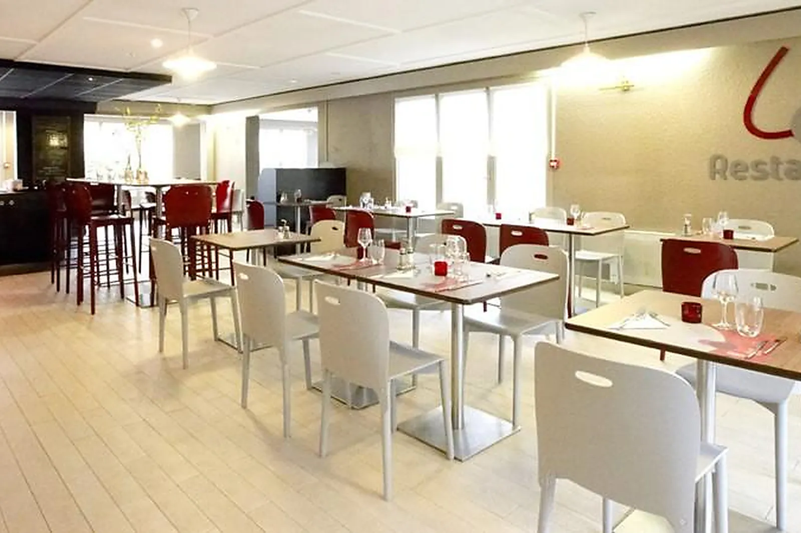 Lieux événementiels, CAMPANILE BESANÇON NORD