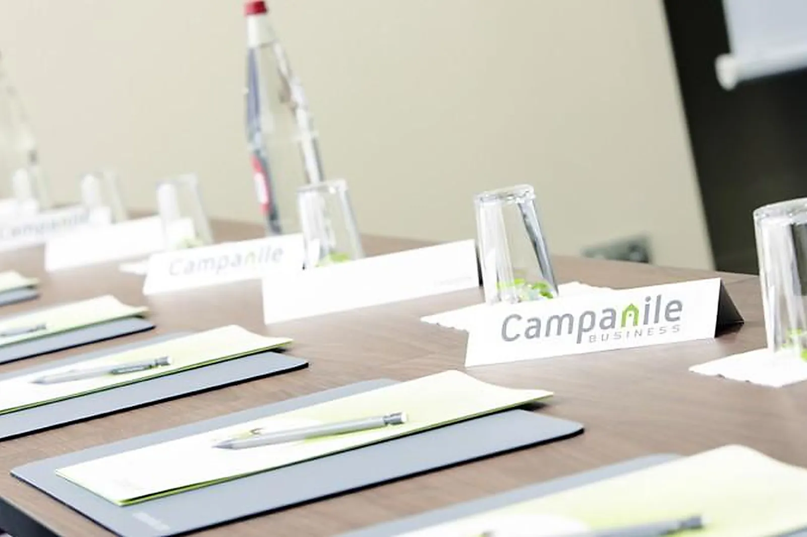 Lieux événementiels, CAMPANILE BESANÇON NORD