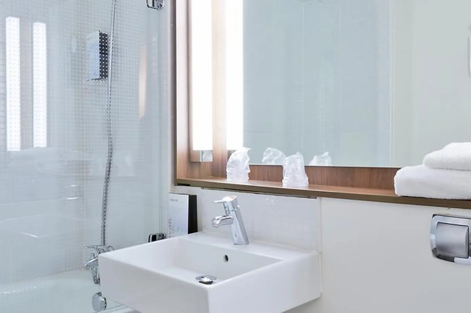 Lieux événementiels, CAMPANILE BOLLENE