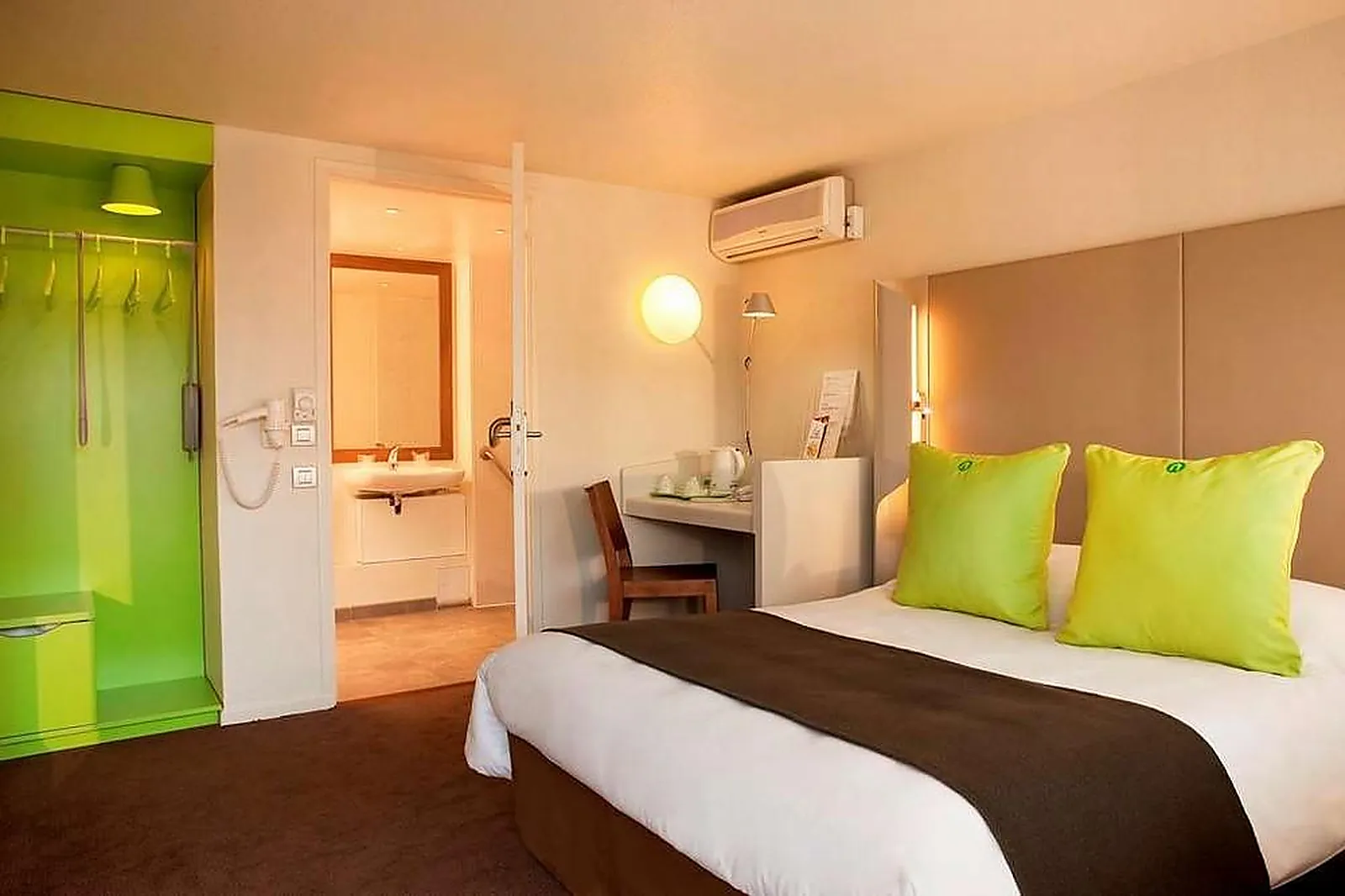 Lieux événementiels, CAMPANILE BRIE COMTE ROBERT