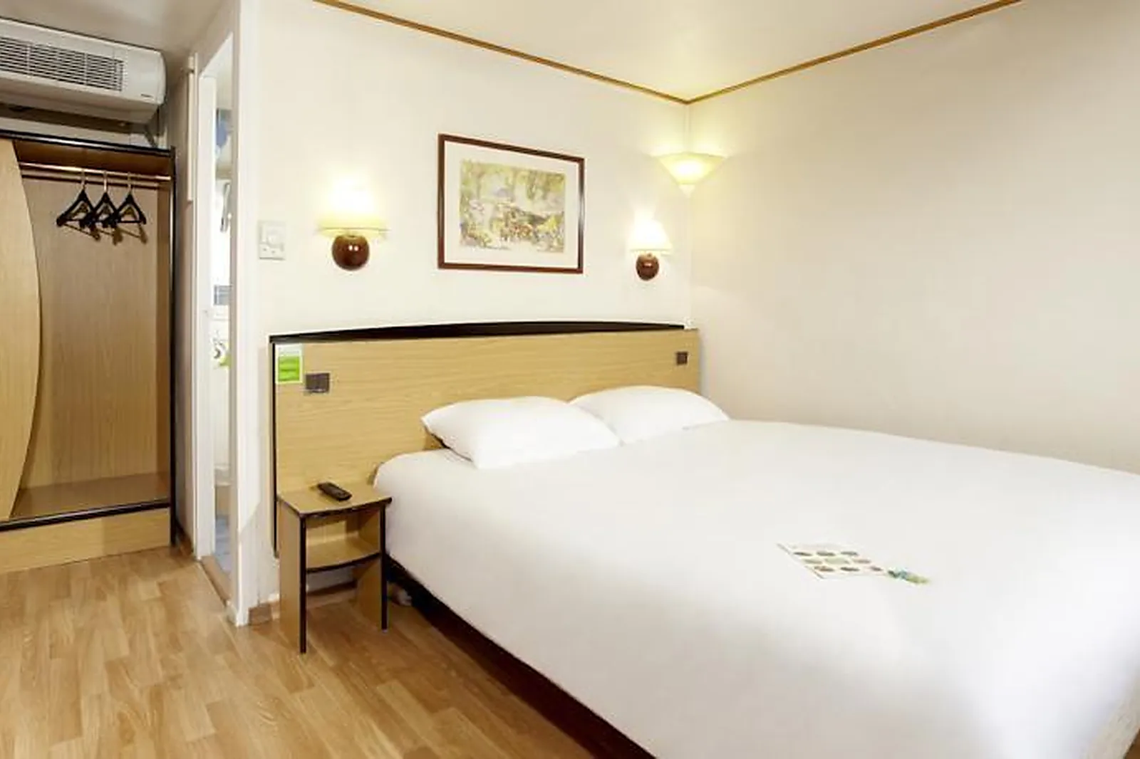 Lieux événementiels, CAMPANILE CAEN EST - MONDEVILLE