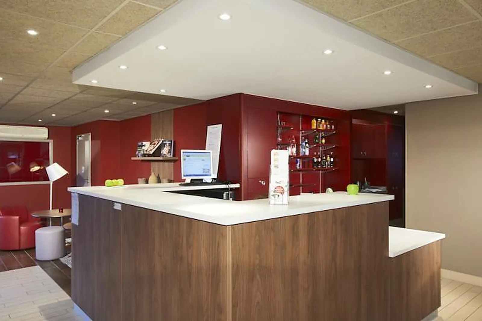 Lieux événementiels, CAMPANILE CAEN-HÉROUVILLE