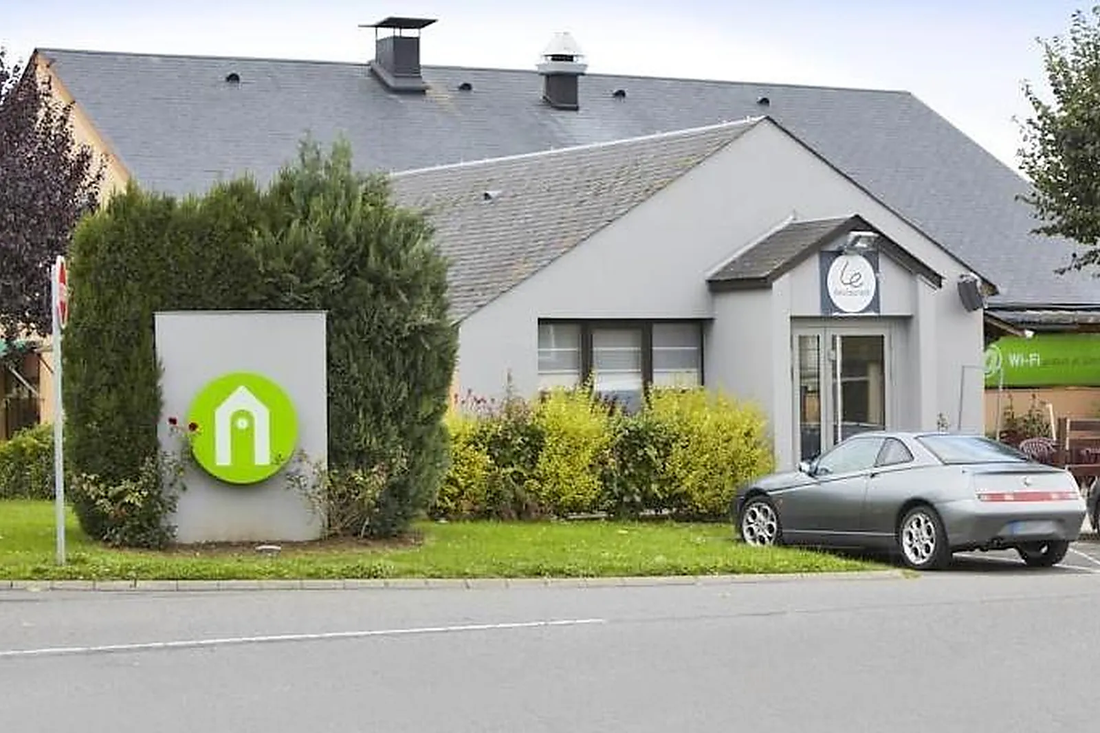 Lieux événementiels, CAMPANILE CAEN-HÉROUVILLE