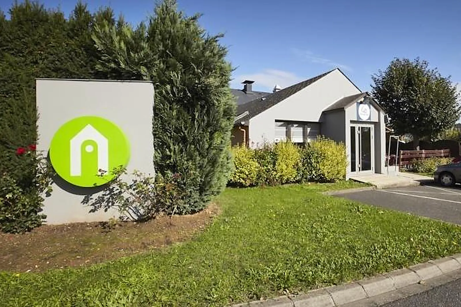 Lieux événementiels, CAMPANILE CAEN-HÉROUVILLE