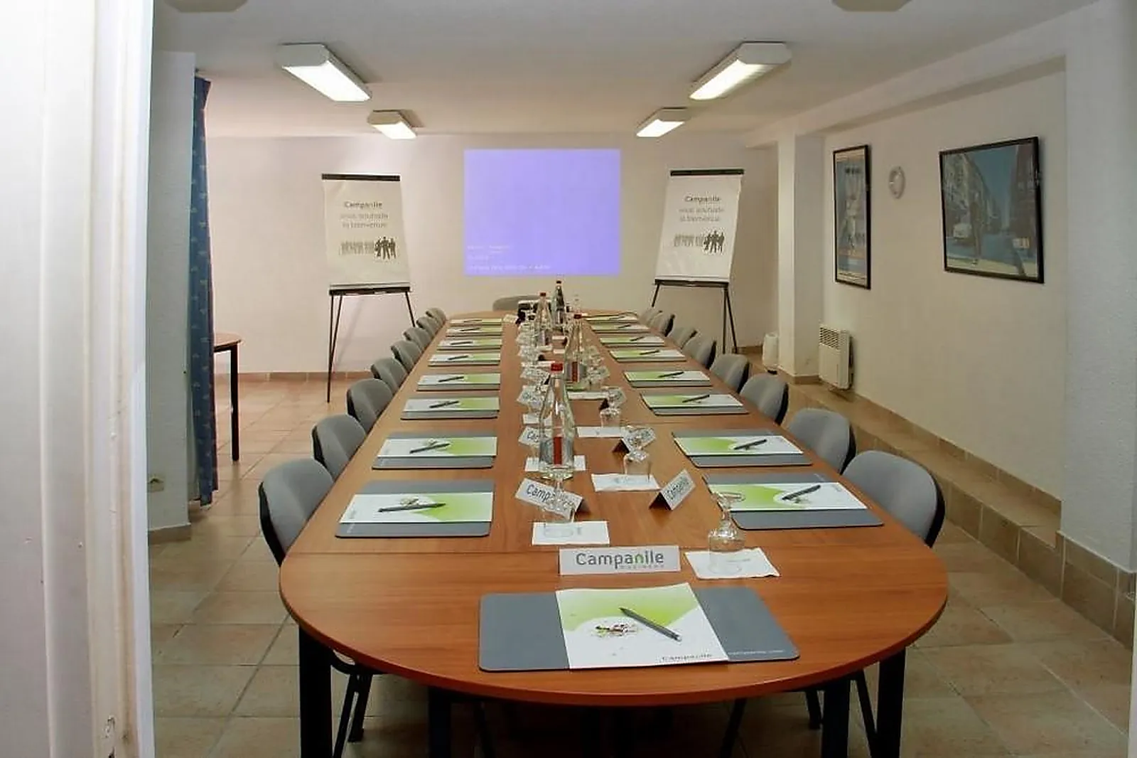 Lieux événementiels, CAMPANILE CANNES OUEST - MANDELIEU