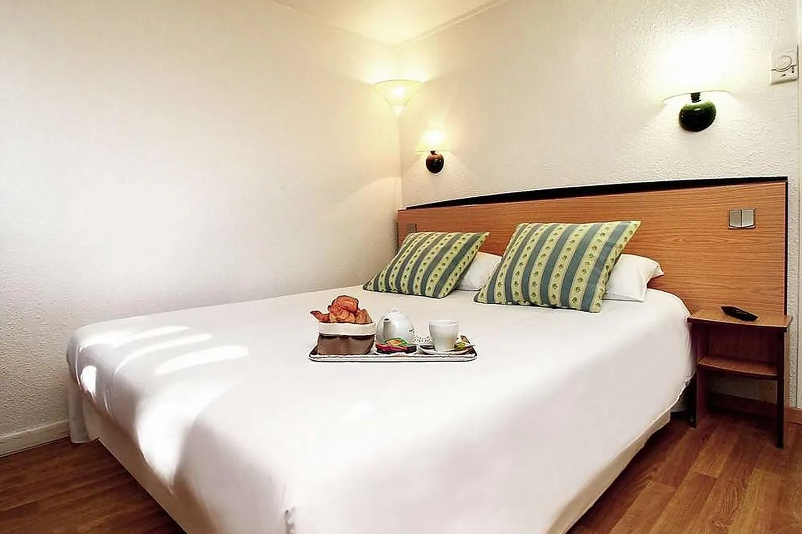 Lieux événementiels, CAMPANILE CANNES OUEST - MANDELIEU