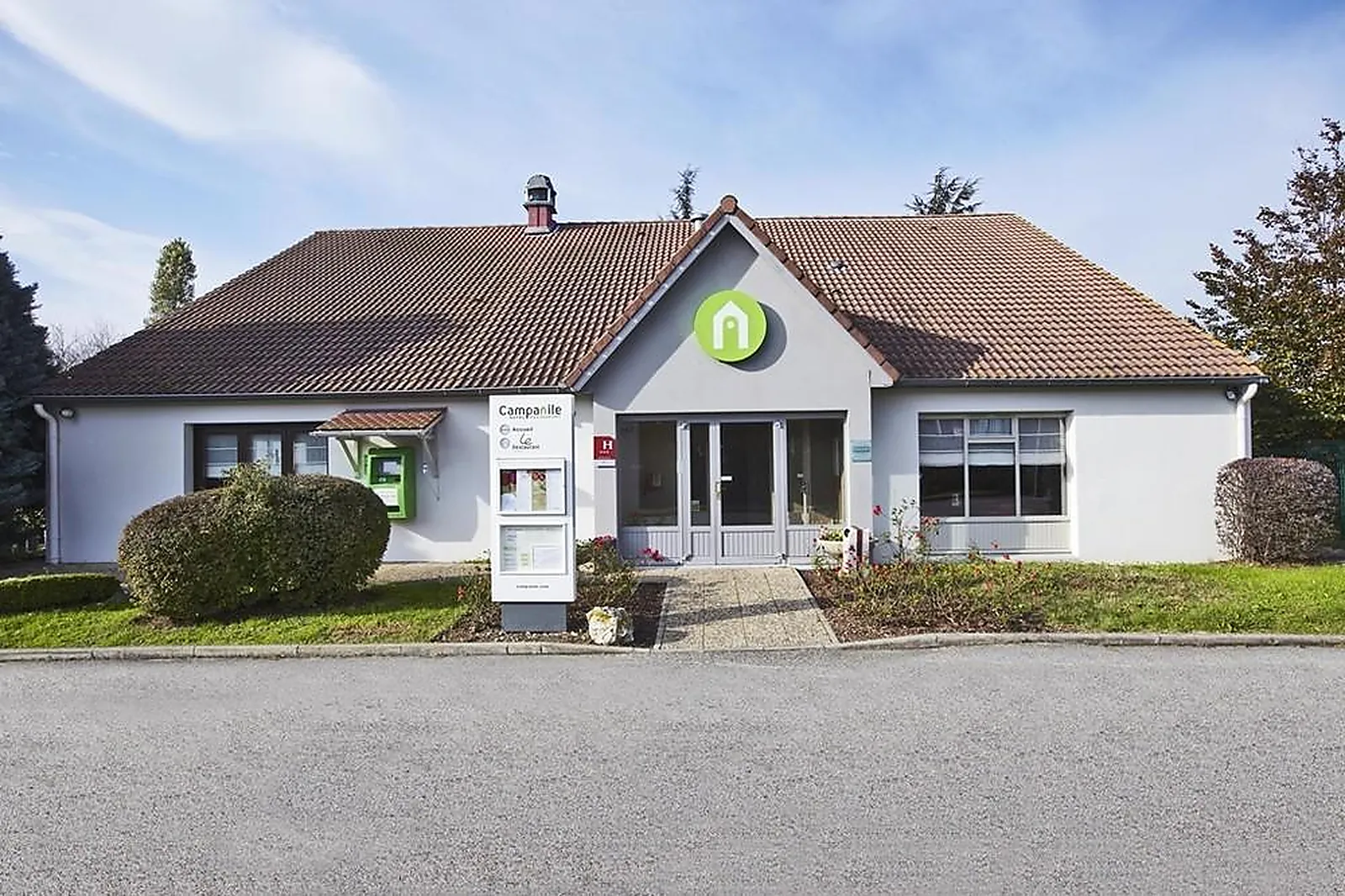 Lieux événementiels, CAMPANILE CHANAS