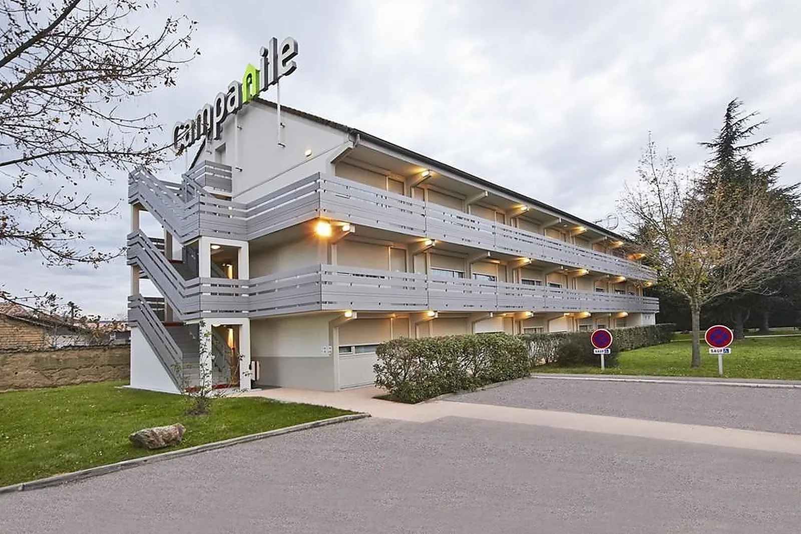 Lieux événementiels, CAMPANILE CHANAS