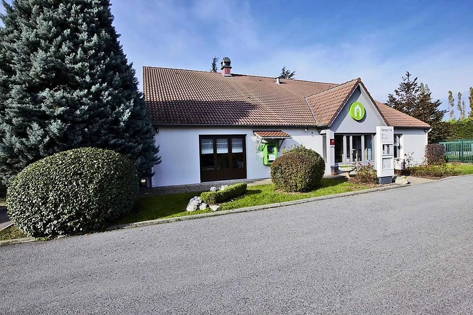 Lieux événementiels, CAMPANILE CHANAS