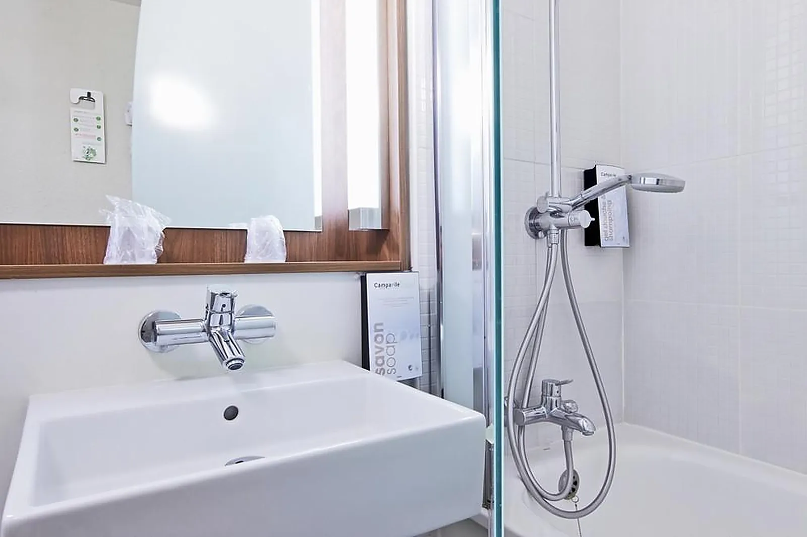 Lieux événementiels, CAMPANILE CHANAS