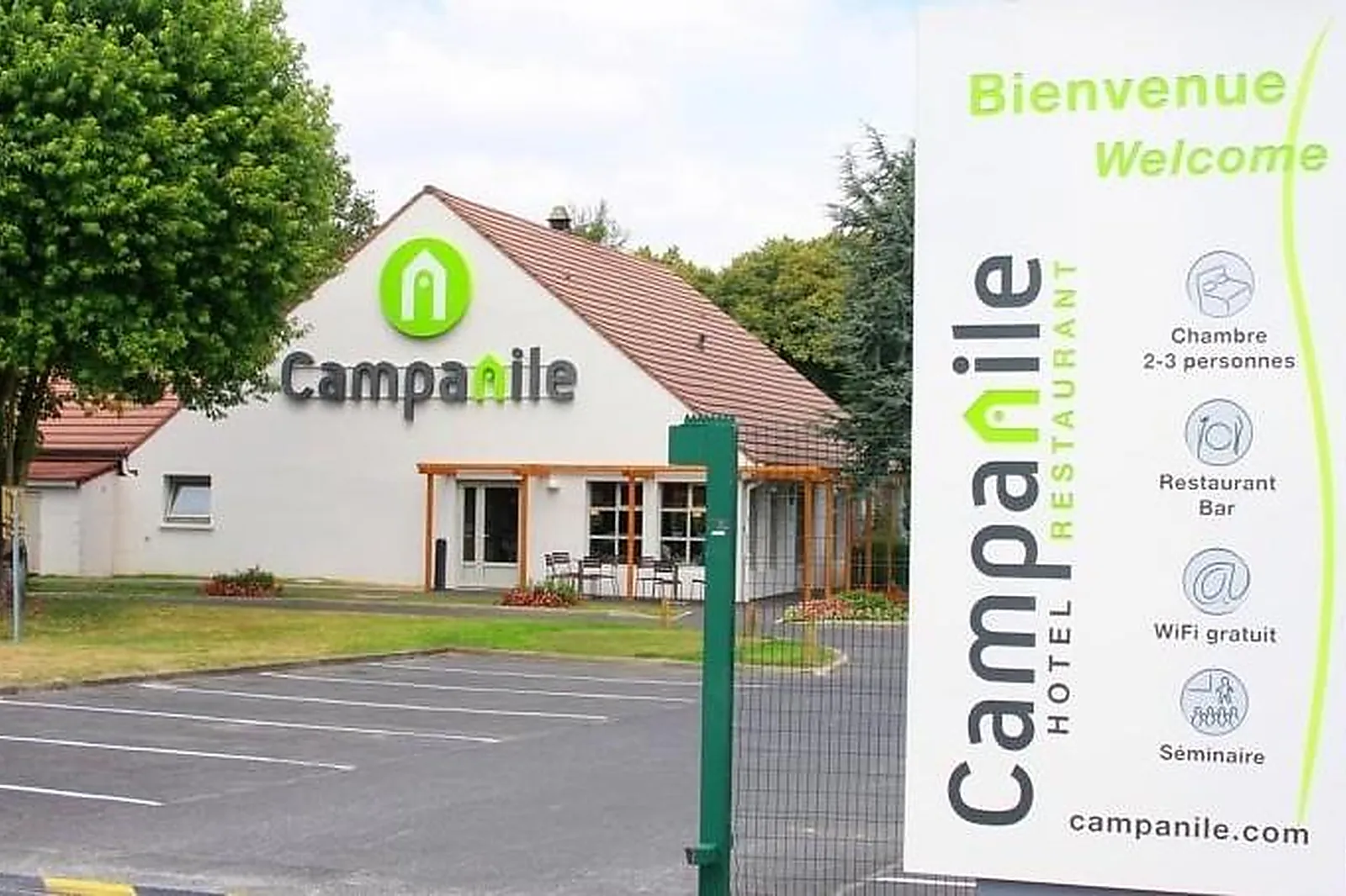 Lieux événementiels, CAMPANILE CHANTILLY