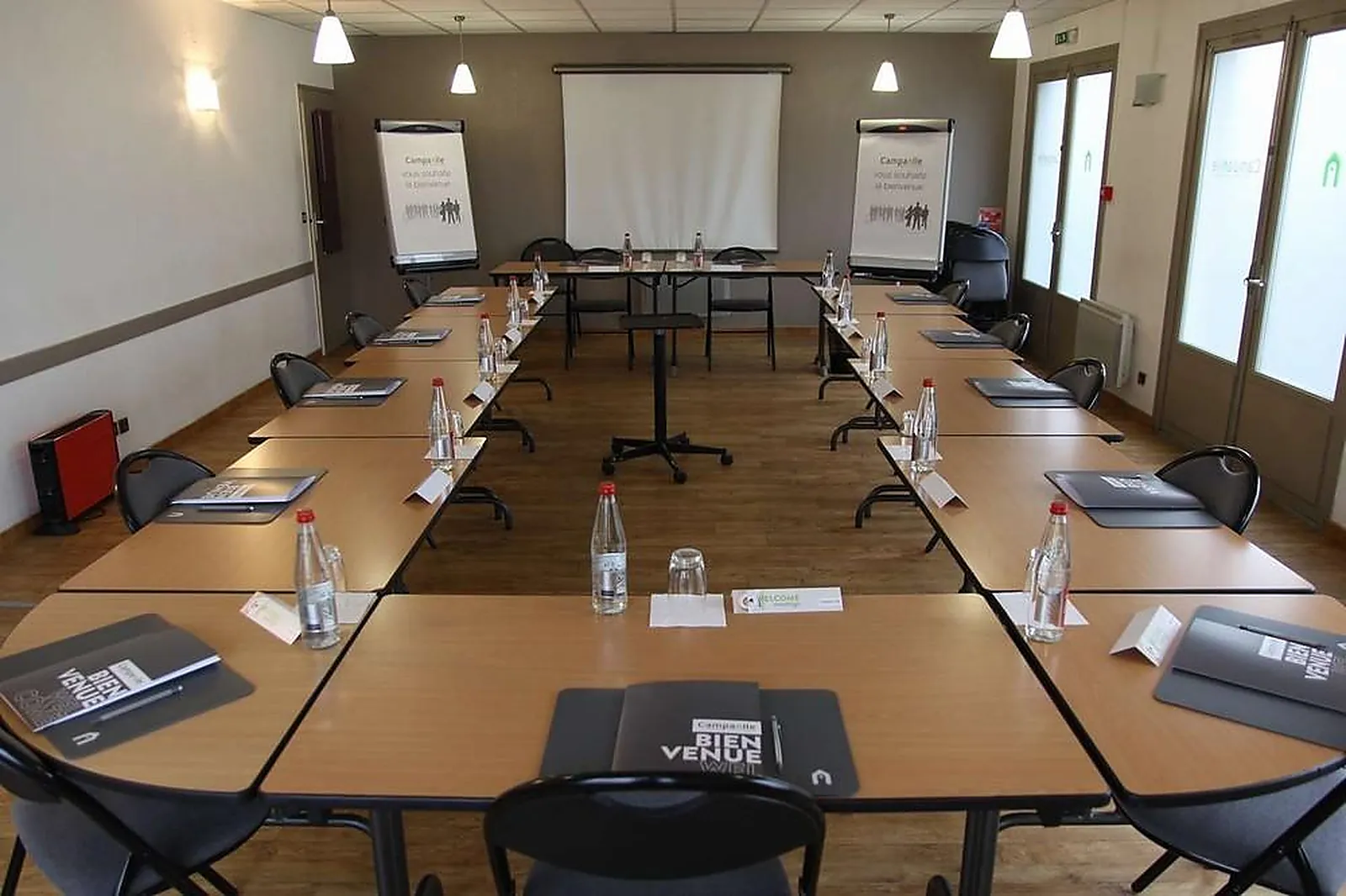 Lieux événementiels, CAMPANILE CHARTRES