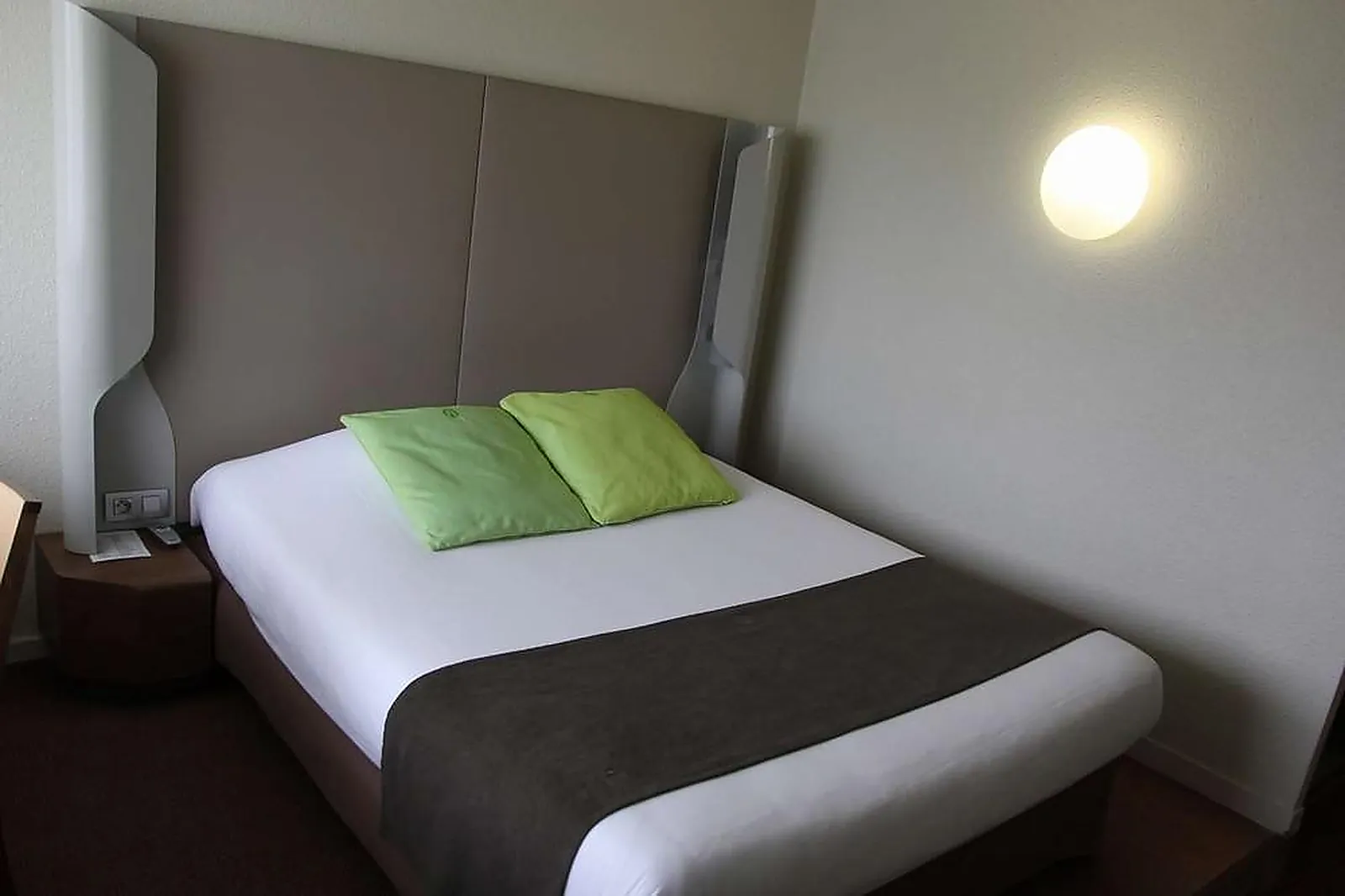 Lieux événementiels, CAMPANILE CHARTRES