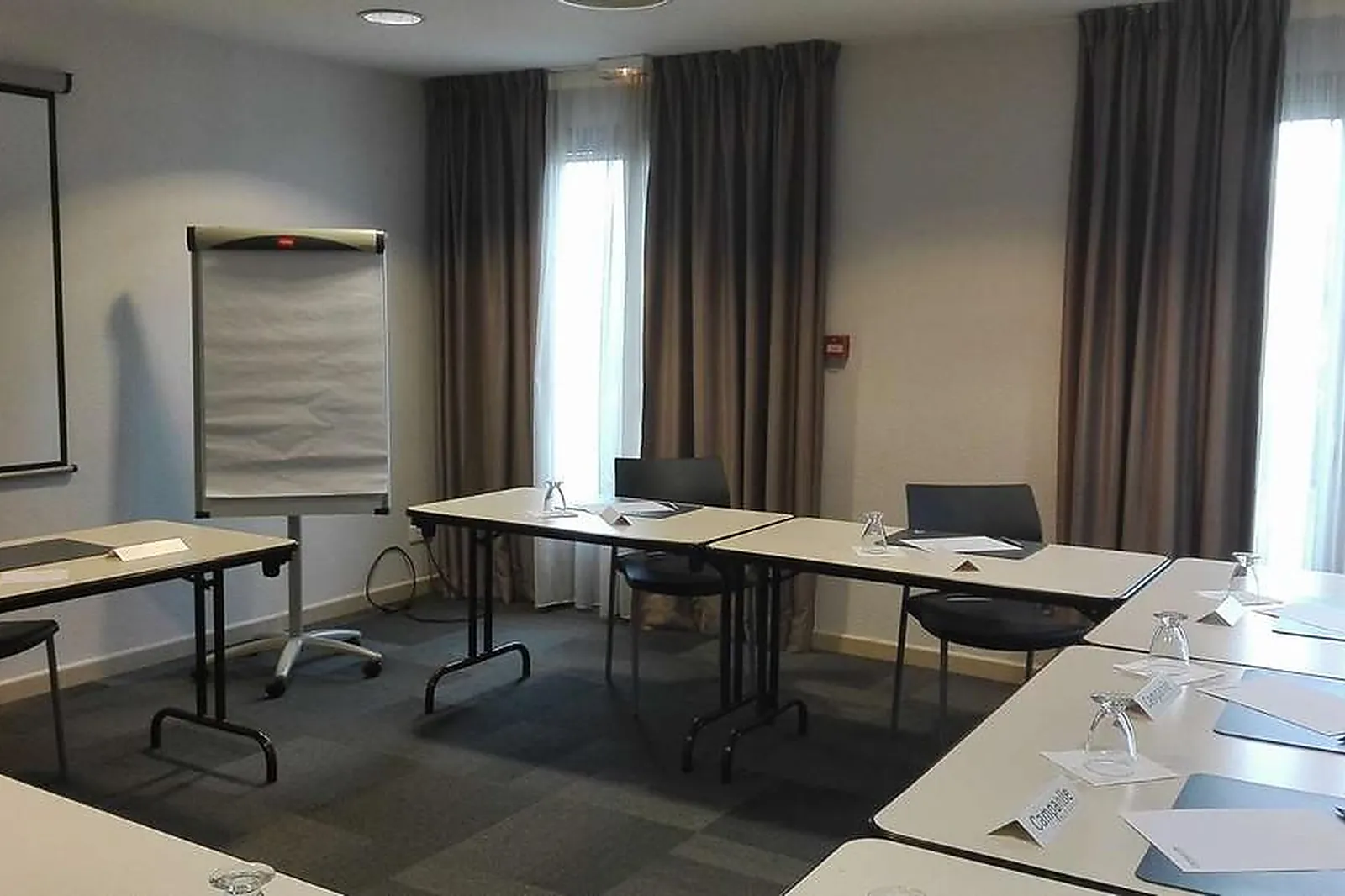 Lieux événementiels, CAMPANILE CLERMONT FERRAND SUD