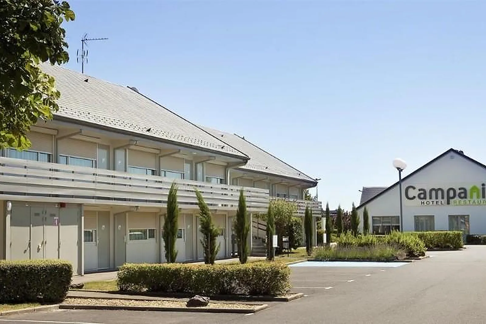 Lieux événementiels, CAMPANILE CLERMONT FERRAND SUD