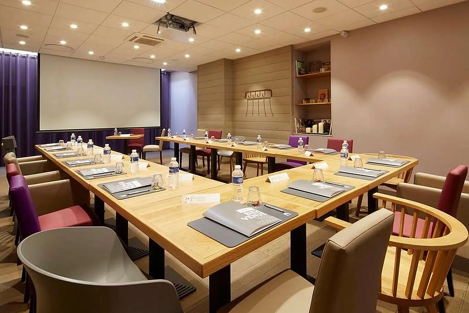 Lieux événementiels, CAMPANILE DIJON CENTRE GARE