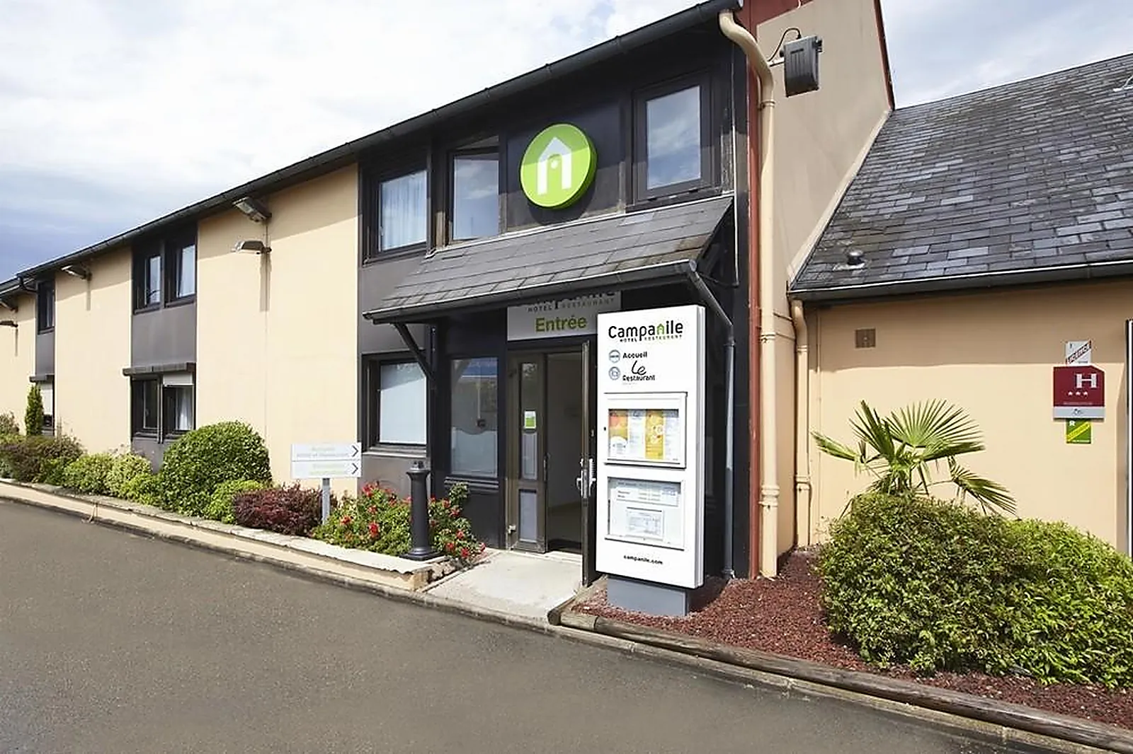 Lieux événementiels, CAMPANILE DIJON EST SAINT APOLLINAIRE