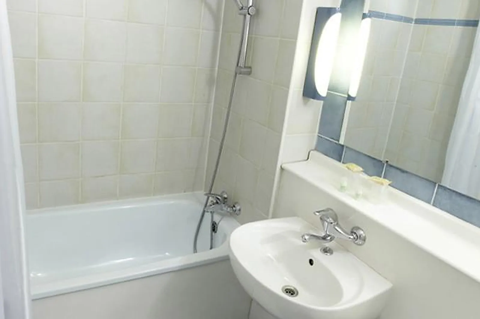 Lieux événementiels, CAMPANILE DOLE