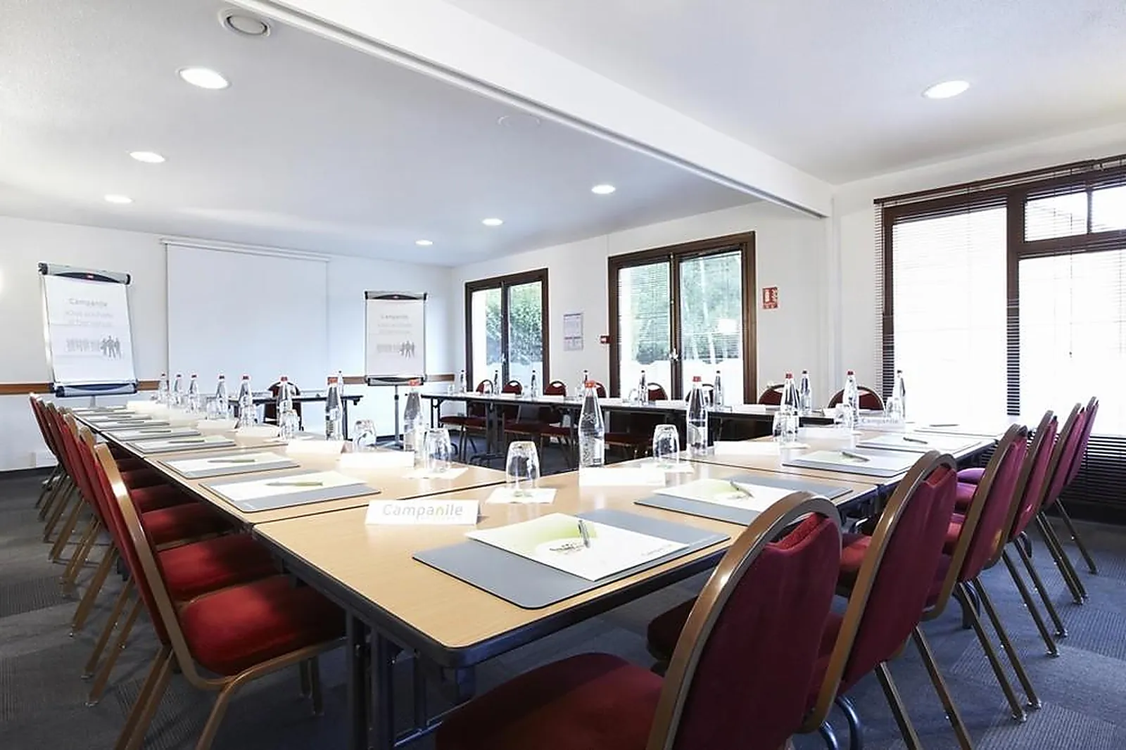 Lieux événementiels, CAMPANILE DOUAI - CUINCY