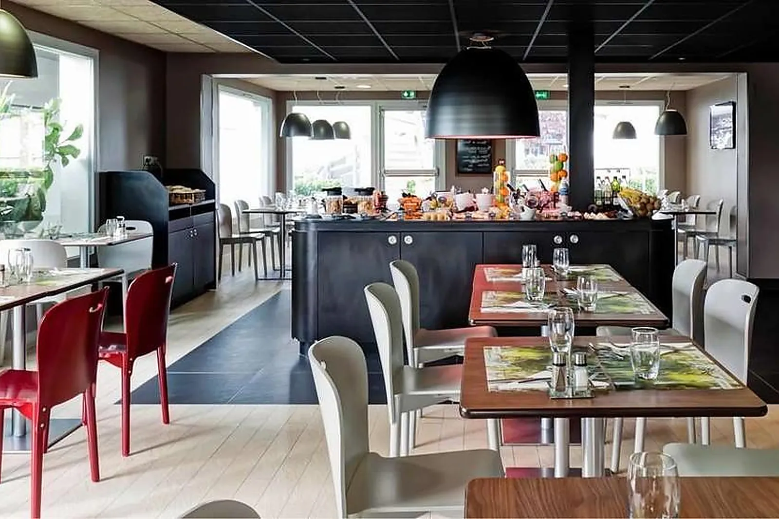 Lieux événementiels, CAMPANILE GENEVE AEROPORT