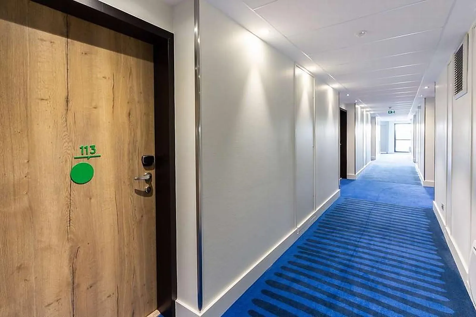 Lieux événementiels, CAMPANILE LAVAL NORD