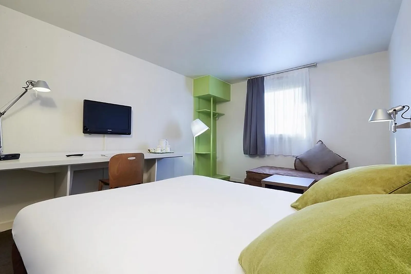 Lieux événementiels, CAMPANILE LE BLANC MESNIL