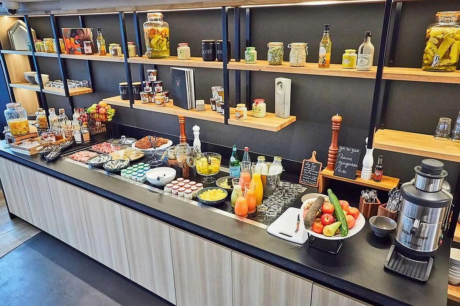 Lieux événementiels, CAMPANILE LE BOURGET AÉROPORT