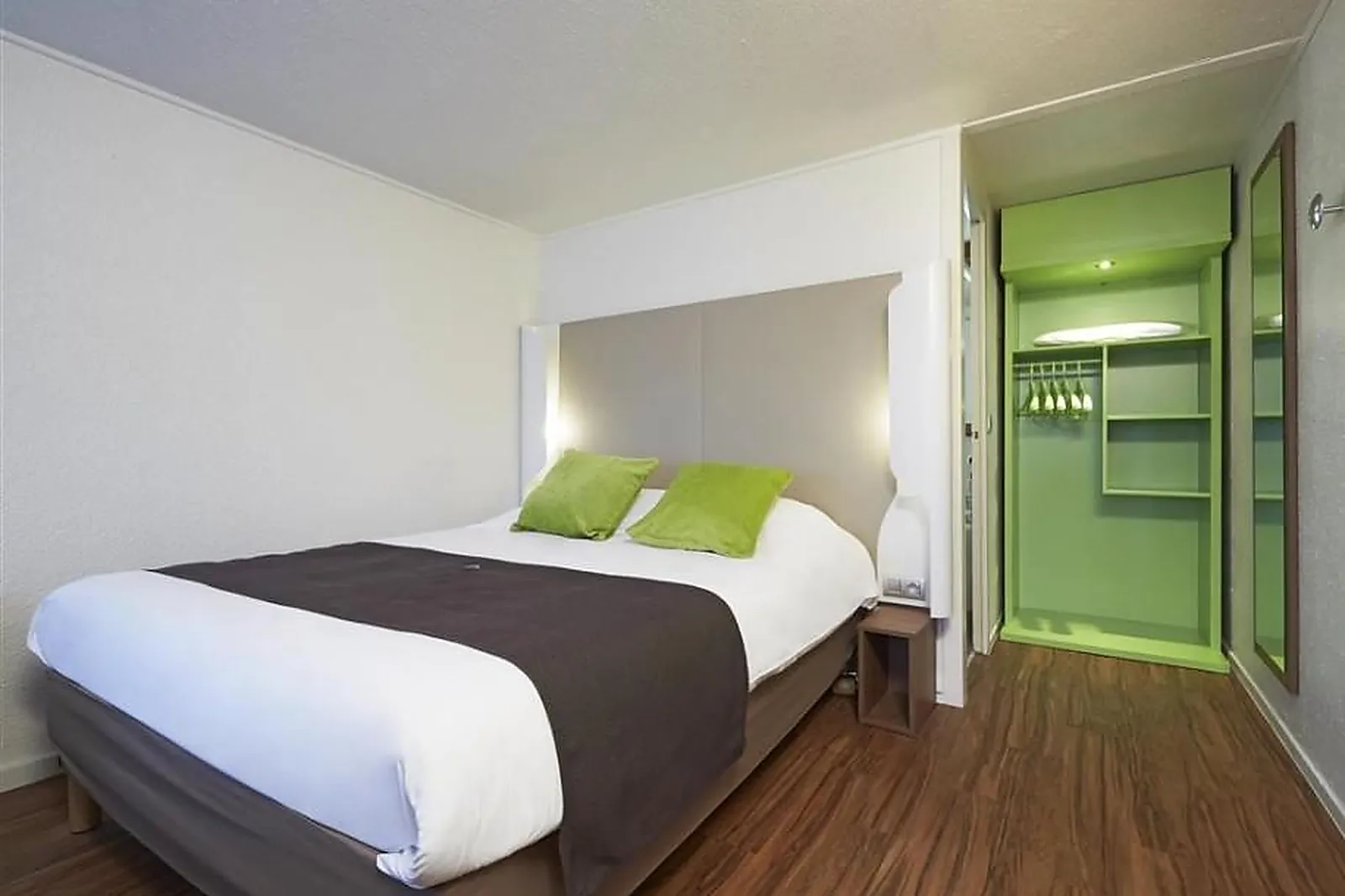 Lieux événementiels, CAMPANILE LE MANS