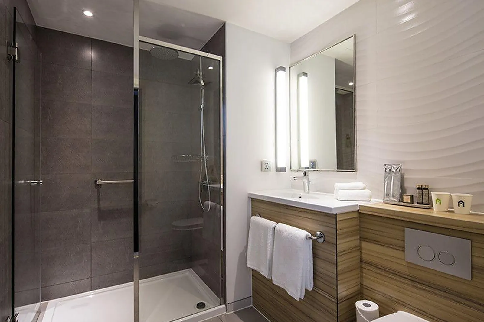 Lieux événementiels, CAMPANILE LE MANS CENTRE GARE