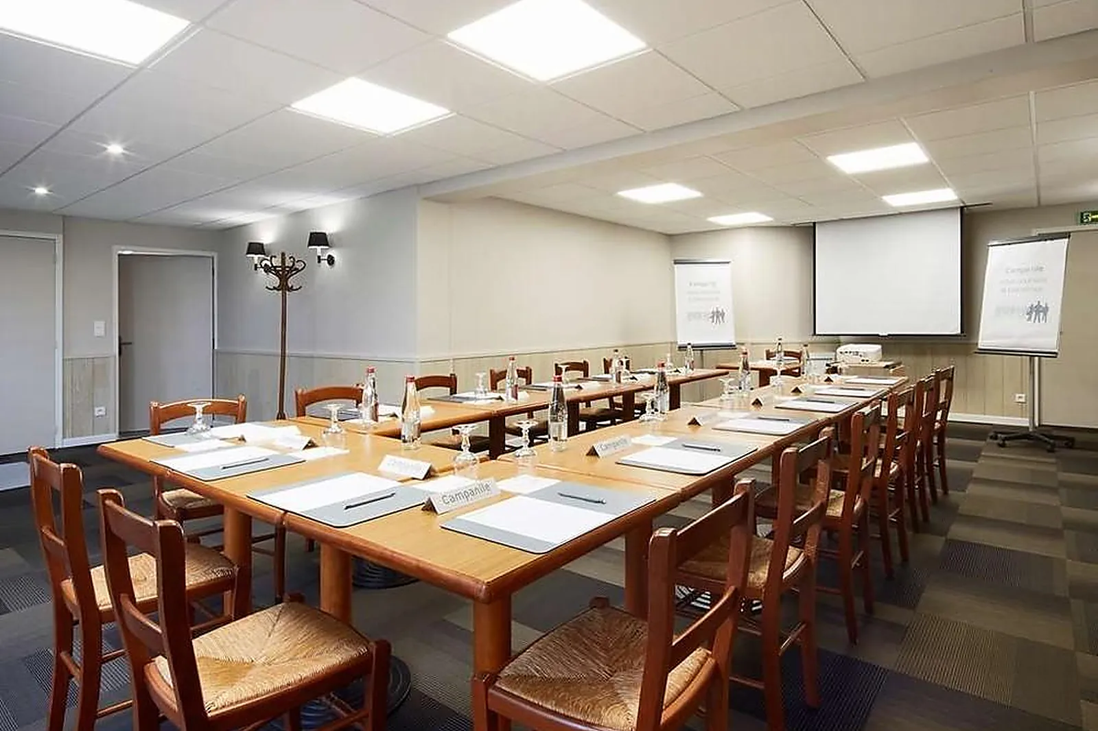 Lieux événementiels, CAMPANILE LE MANS SUD - ARNAGE