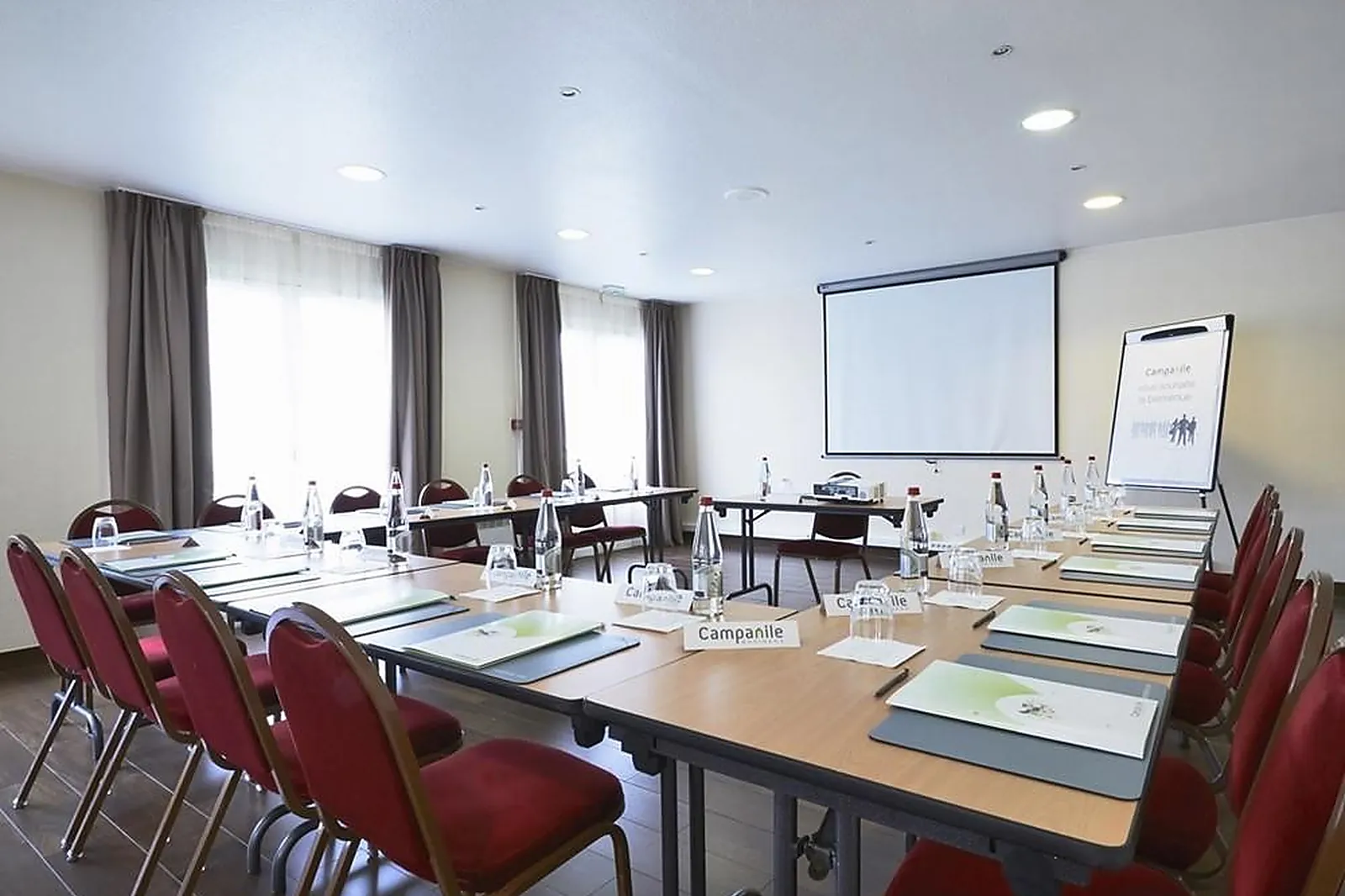 Lieux événementiels, CAMPANILE LILLE SUD SECLIN