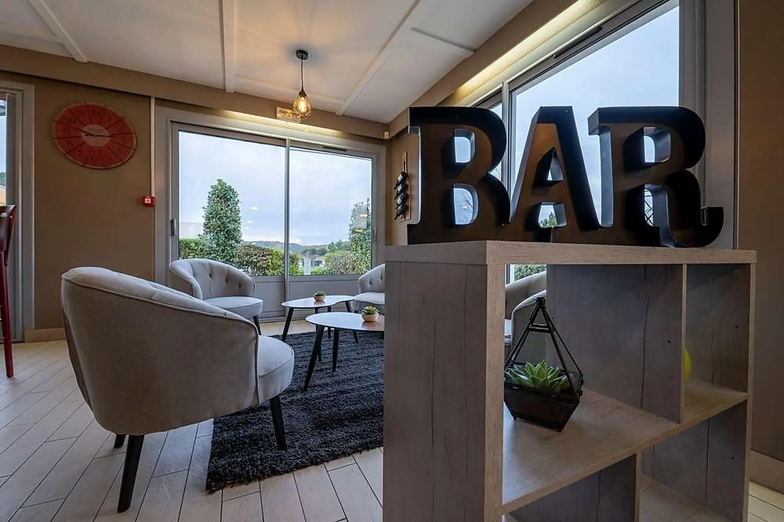 Lieux événementiels, CAMPANILE LORIENT LANESTER