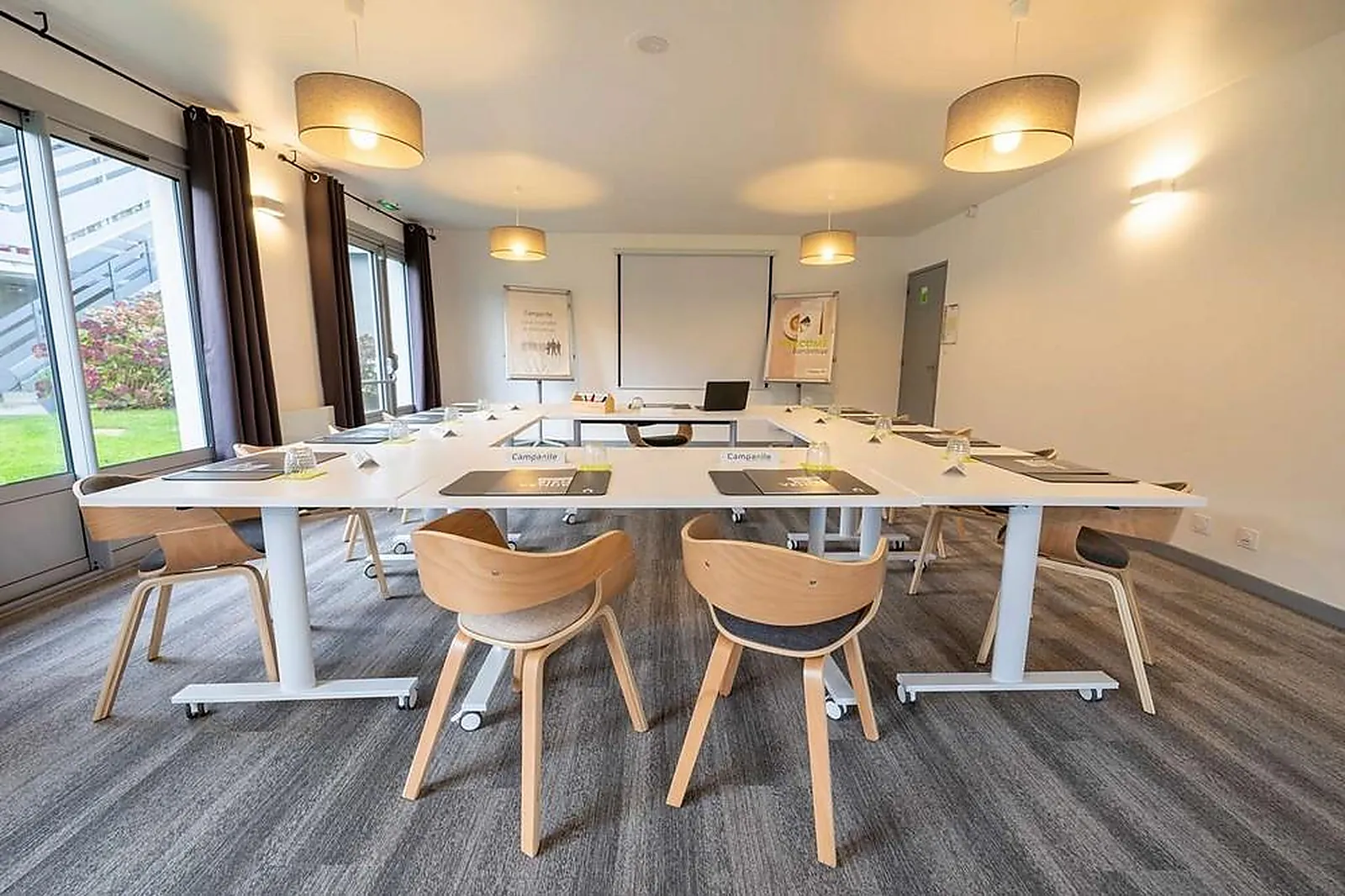 Lieux événementiels, CAMPANILE LORIENT LANESTER