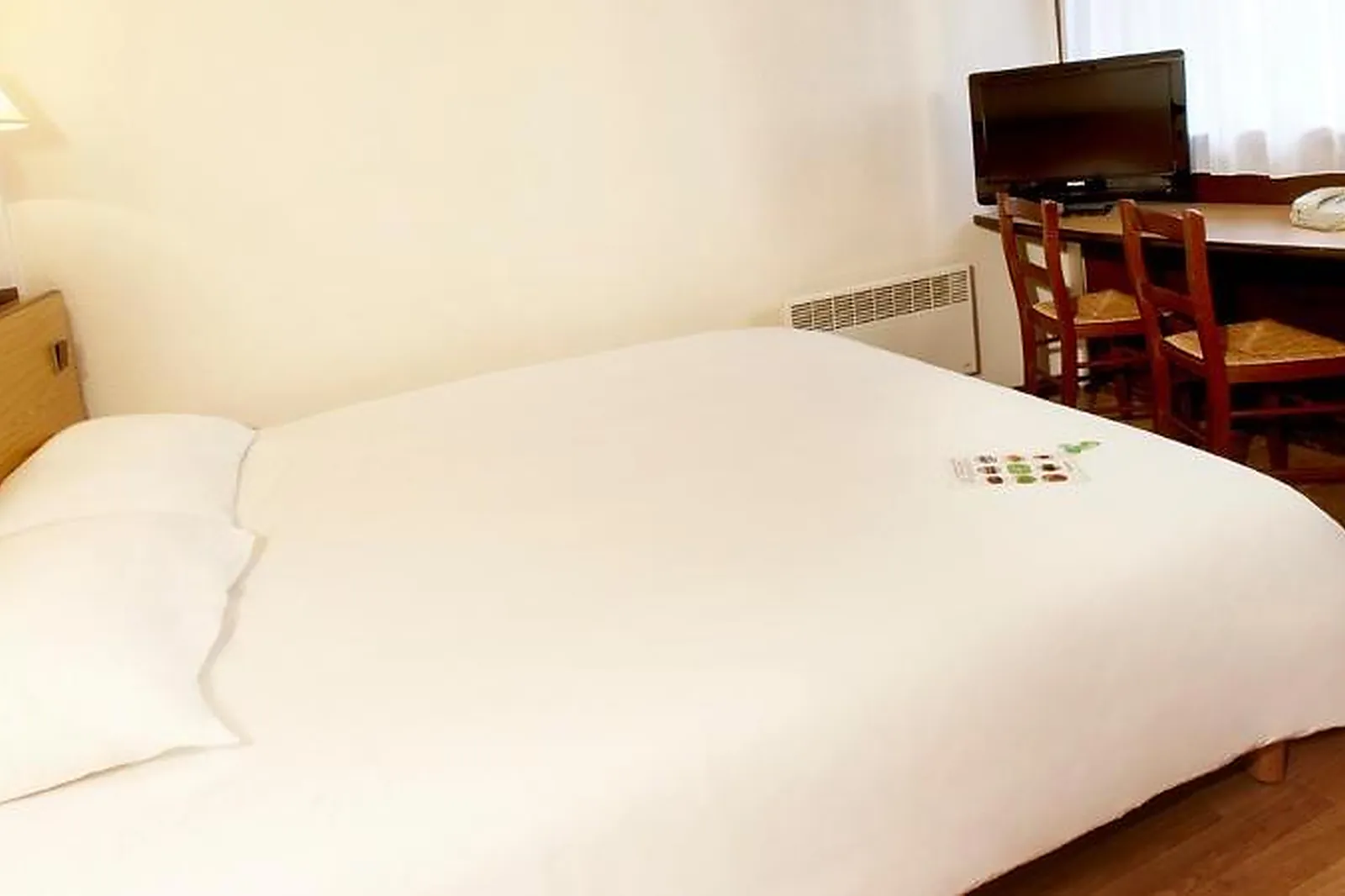 Lieux événementiels, CAMPANILE LYON EST - BRON EUREXPO