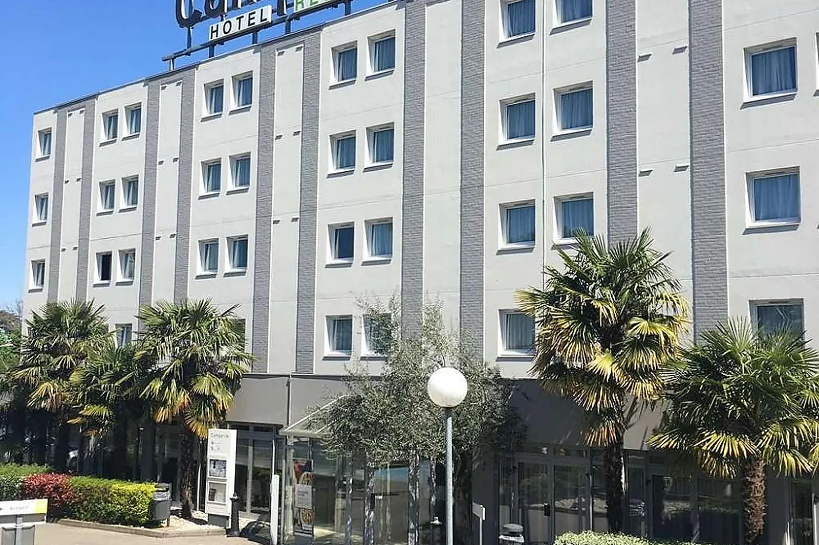 Lieux événementiels, CAMPANILE LYON OUEST TASSIN