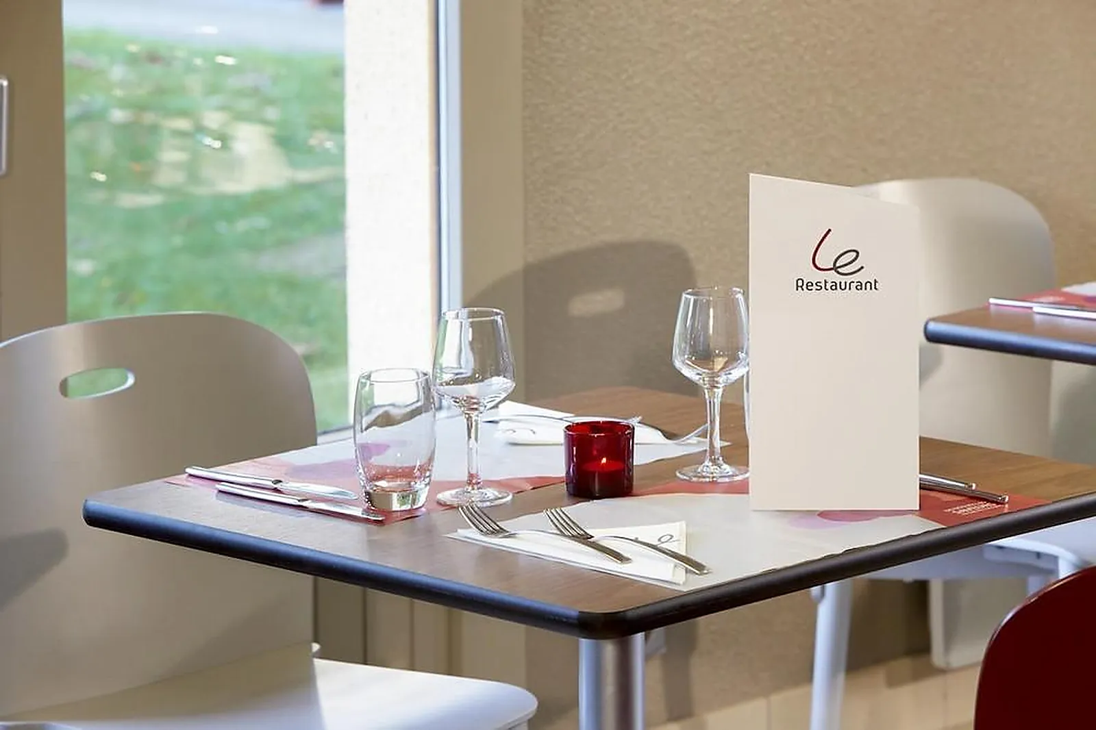 Lieux événementiels, CAMPANILE MÂCON NORD